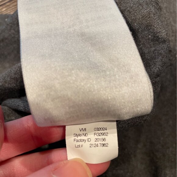 University of Alabama Crimson Tide Sz M Gray Graphic Logo Tee Captivating - Picture 8 of 8